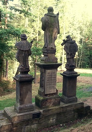 trisvati-zadni-300-430